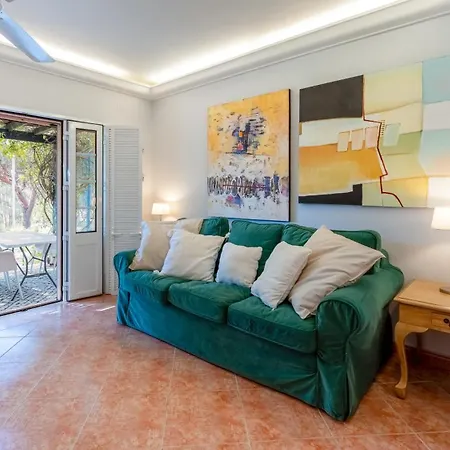 2 Bdr House W/terrace In By Lovelystay