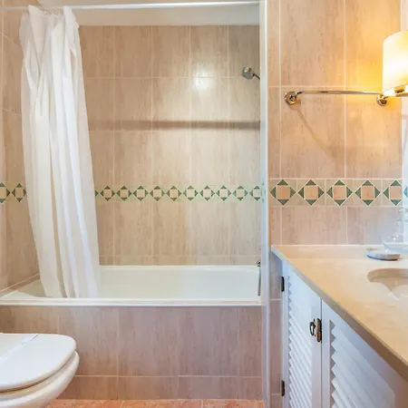 2 Bdr House W/terrace In By Lovelystay Ferienhaus Castro Marim