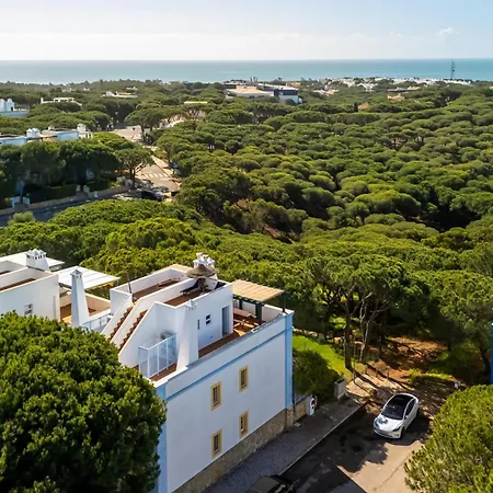 Holiday home 2 Bdr House W/terrace In By Lovelystay